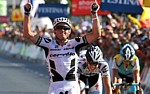 Simon Gerrans wins the 10th stage of the Vuelta 2009